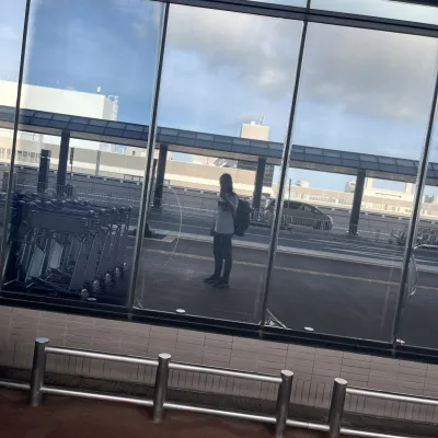 成田って24時間空港じゃないのね